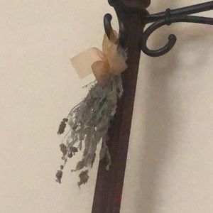 Meet your Posher, Avery